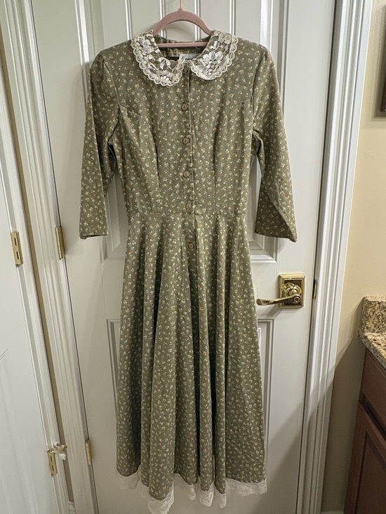 Vintage Dresses & Skirts - Seneca Vintage Mid Century Style Sage Floral Prairie Tea Dress S/M ? Bustle Back